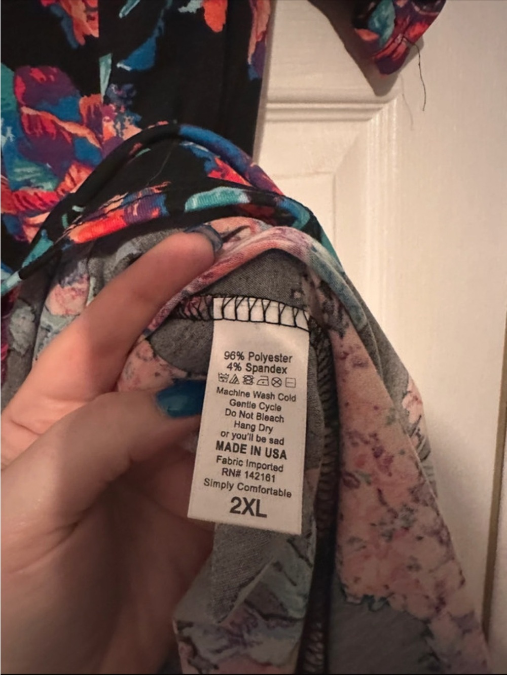 Lularoe Perfect Tee - Picture 4 of 4